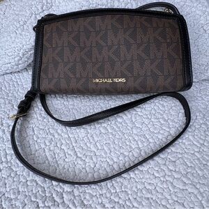 Michael Kors Jet Set Small Signature Logo Crossbody Bag